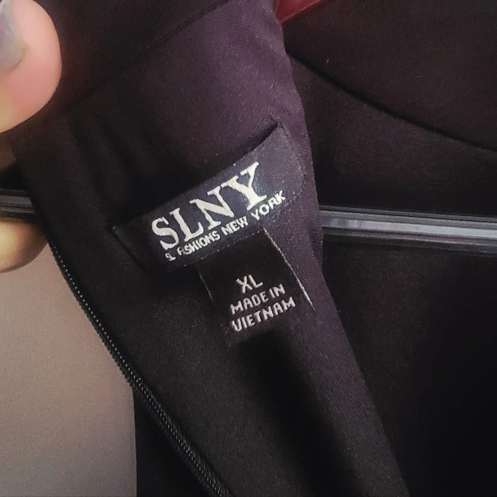 SLNY Formal Dress| Black SLNY Sleeveless Dress with Sparkling Collar